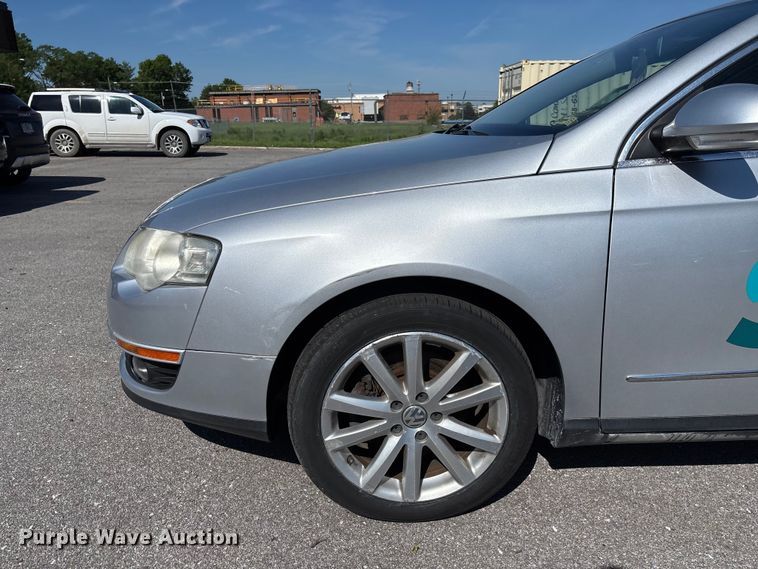 image for item FC5634 2010 Volkswagen Passat 