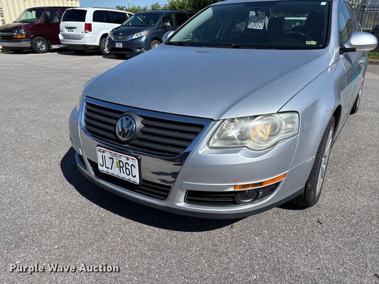 image for item FC5634 2010 Volkswagen Passat 