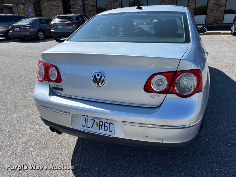 image for item FC5634 2010 Volkswagen Passat 
