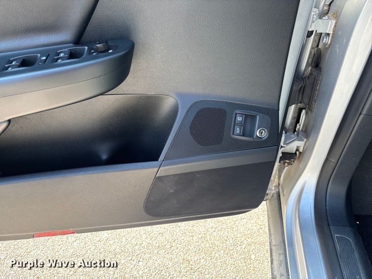 image for item FC5634 2010 Volkswagen Passat 