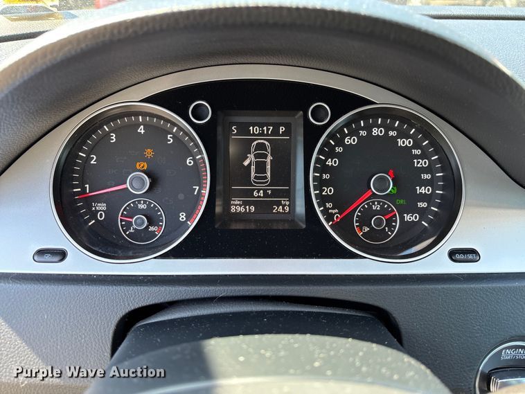 image for item FC5634 2010 Volkswagen Passat 