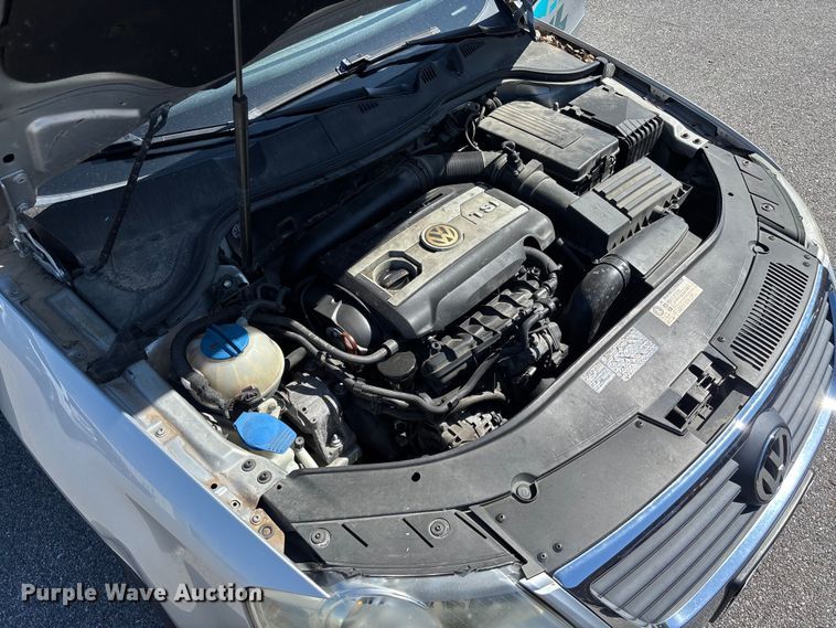 image for item FC5634 2010 Volkswagen Passat 