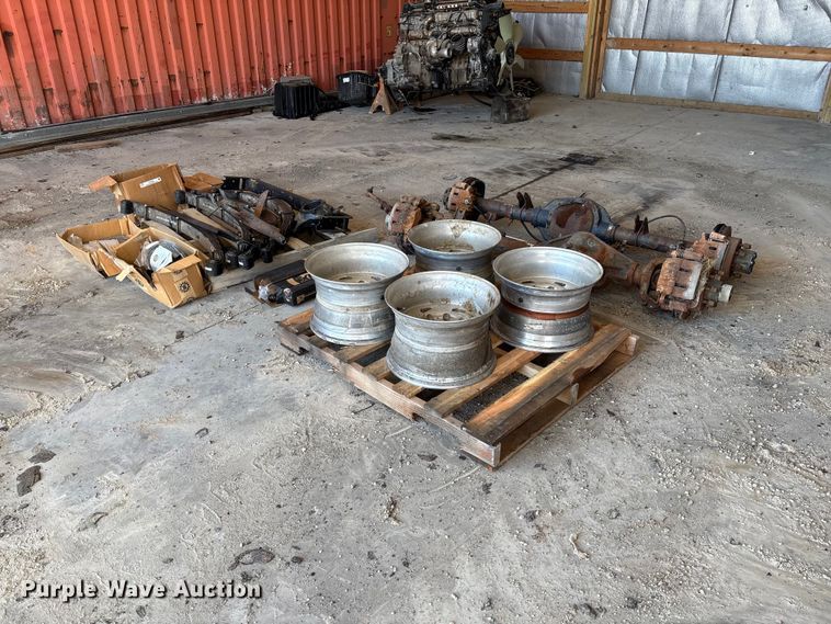 image for item FC5650 U-Joint Offroad E-series 4x4 conversion kit