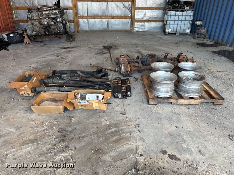 image for item FC5650 U-Joint Offroad E-series 4x4 conversion kit