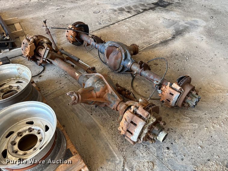 image for item FC5650 U-Joint Offroad E-series 4x4 conversion kit