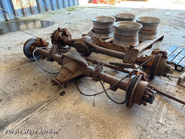image for item FC5650 U-Joint Offroad E-series 4x4 conversion kit