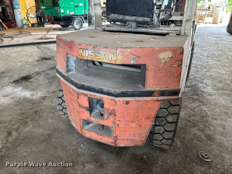 image for item FC5653 Nissan EH02A25V forklift
