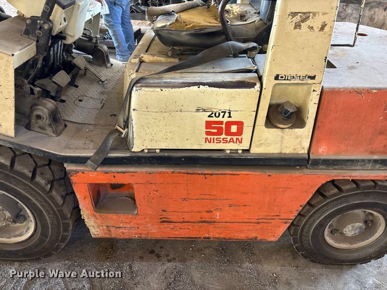 image for item FC5653 Nissan EH02A25V forklift