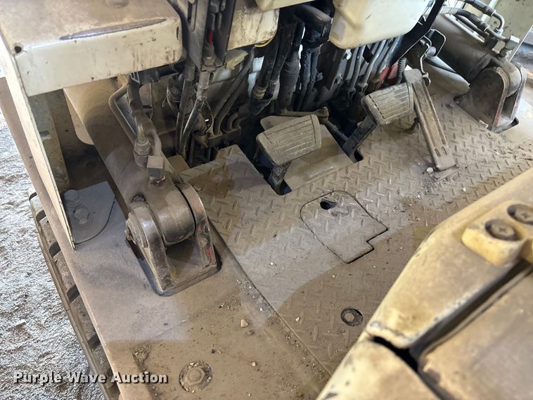 image for item FC5653 Nissan EH02A25V forklift