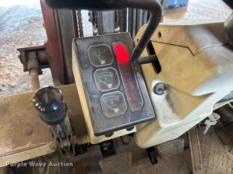 image for item FC5653 Nissan EH02A25V forklift