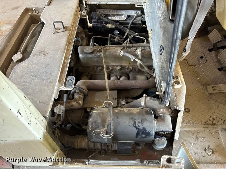 image for item FC5653 Nissan EH02A25V forklift
