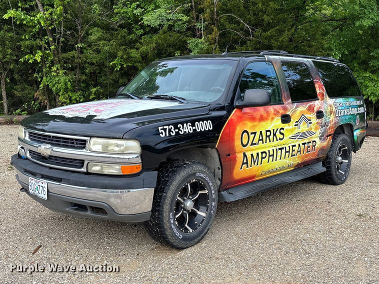 image for item FC5672 2005 Chevrolet Suburban 1500 SUV