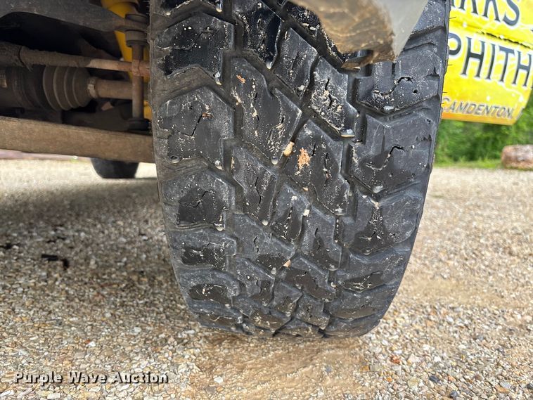 image for item FC5672 2005 Chevrolet Suburban 1500 SUV