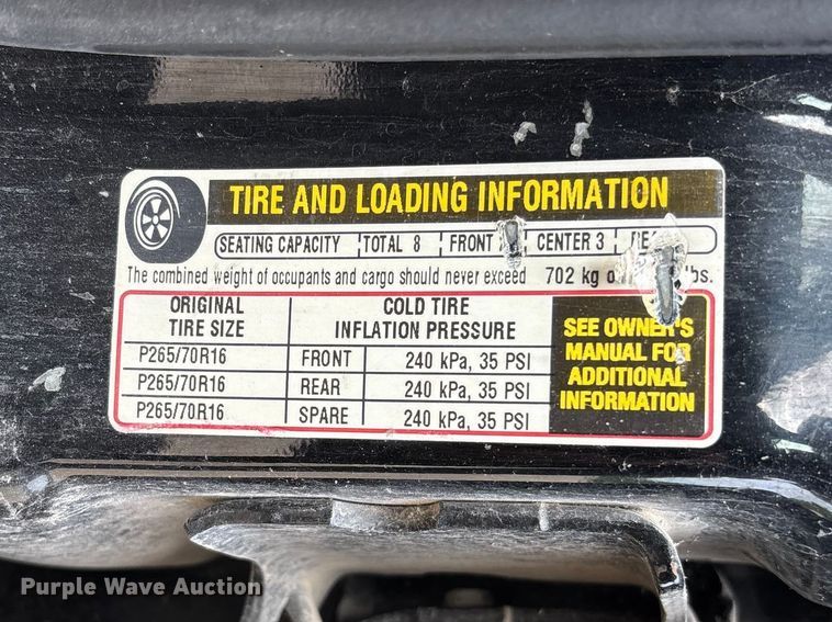 image for item FC5672 2005 Chevrolet Suburban 1500 SUV