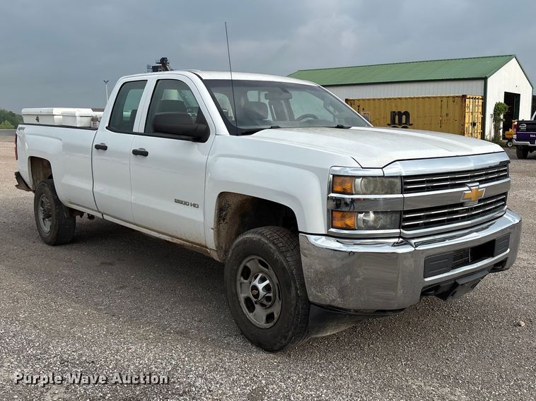 image for item FG0316 2015 Chevrolet Silverado 2500HD Ext. Cab pickup truck