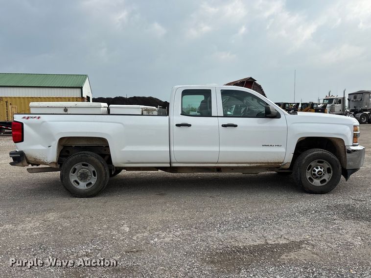 image for item FG0316 2015 Chevrolet Silverado 2500HD Ext. Cab pickup truck