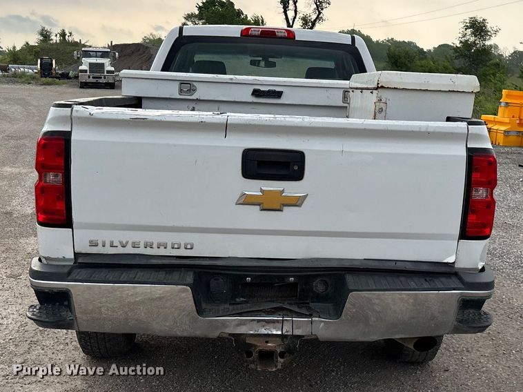 image for item FG0316 2015 Chevrolet Silverado 2500HD Ext. Cab pickup truck