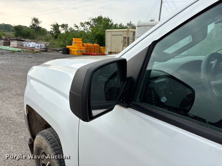 image for item FG0316 2015 Chevrolet Silverado 2500HD Ext. Cab pickup truck