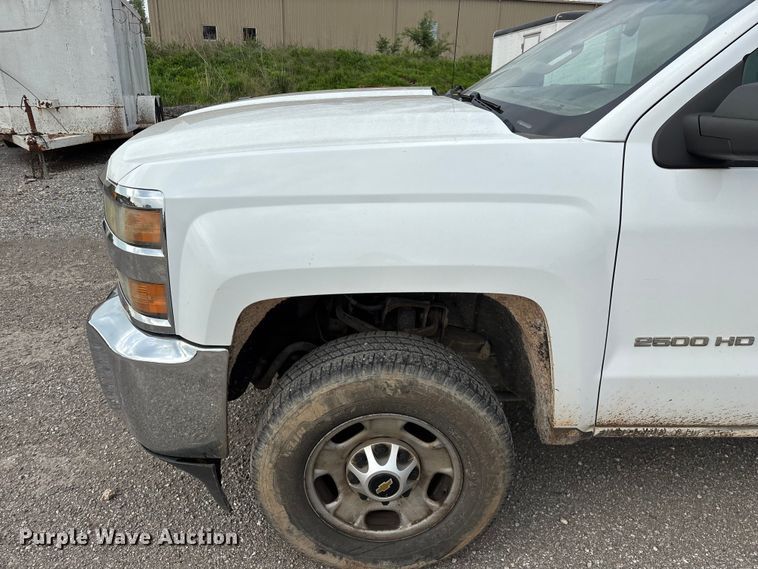 image for item FG0316 2015 Chevrolet Silverado 2500HD Ext. Cab pickup truck