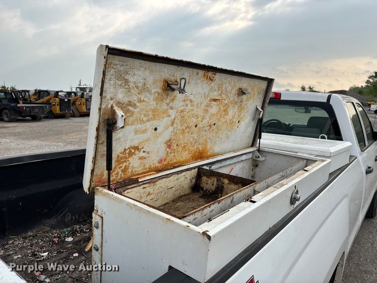 image for item FG0316 2015 Chevrolet Silverado 2500HD Ext. Cab pickup truck