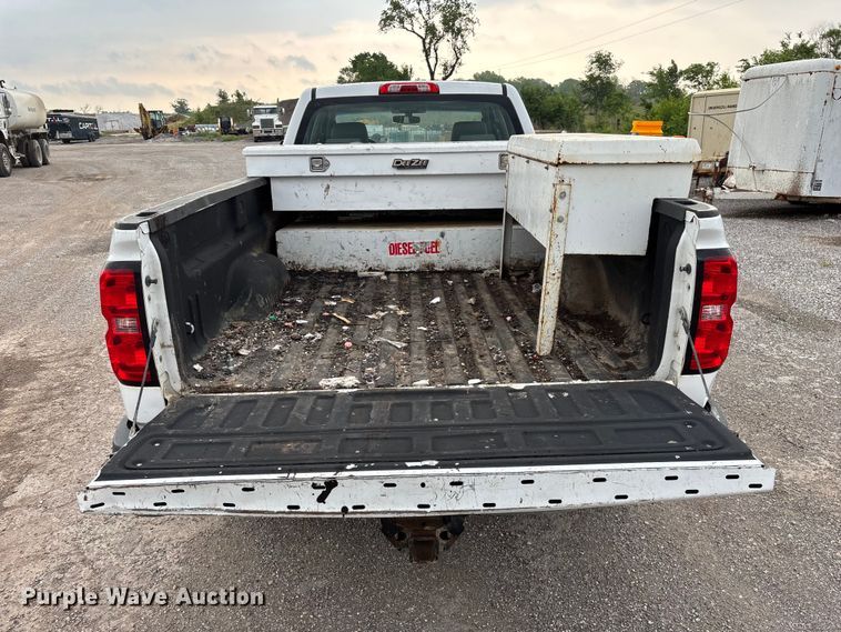 image for item FG0316 2015 Chevrolet Silverado 2500HD Ext. Cab pickup truck