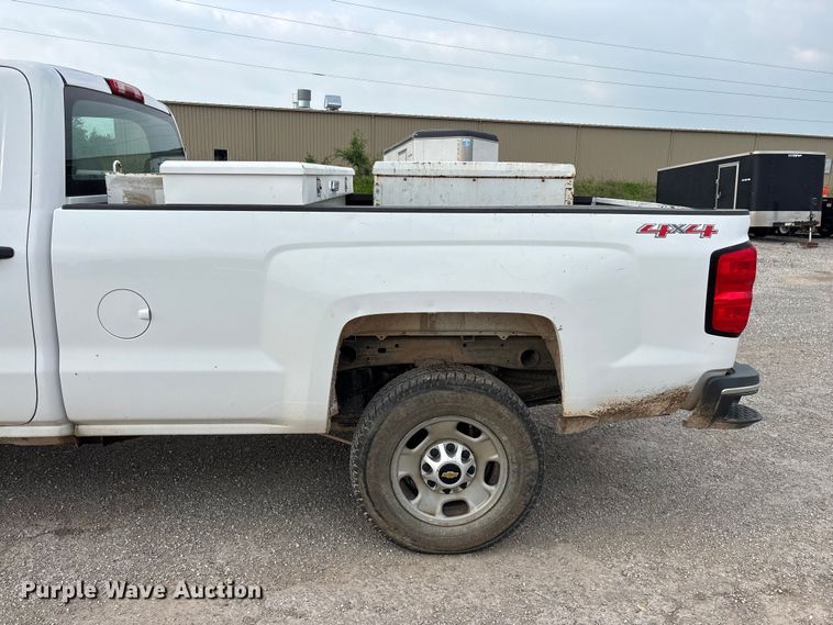 image for item FG0316 2015 Chevrolet Silverado 2500HD Ext. Cab pickup truck