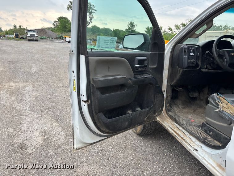 image for item FG0316 2015 Chevrolet Silverado 2500HD Ext. Cab pickup truck