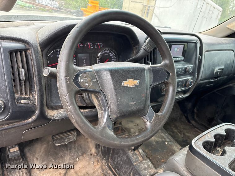 image for item FG0316 2015 Chevrolet Silverado 2500HD Ext. Cab pickup truck