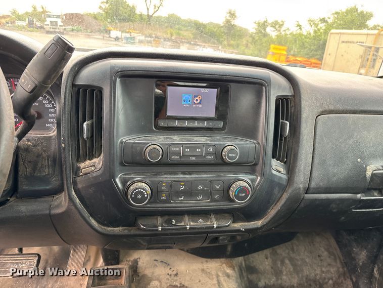 image for item FG0316 2015 Chevrolet Silverado 2500HD Ext. Cab pickup truck