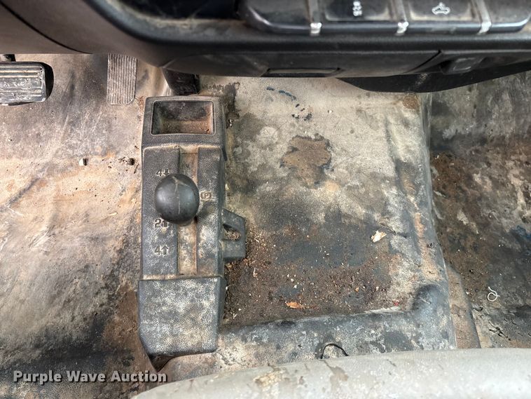 image for item FG0316 2015 Chevrolet Silverado 2500HD Ext. Cab pickup truck