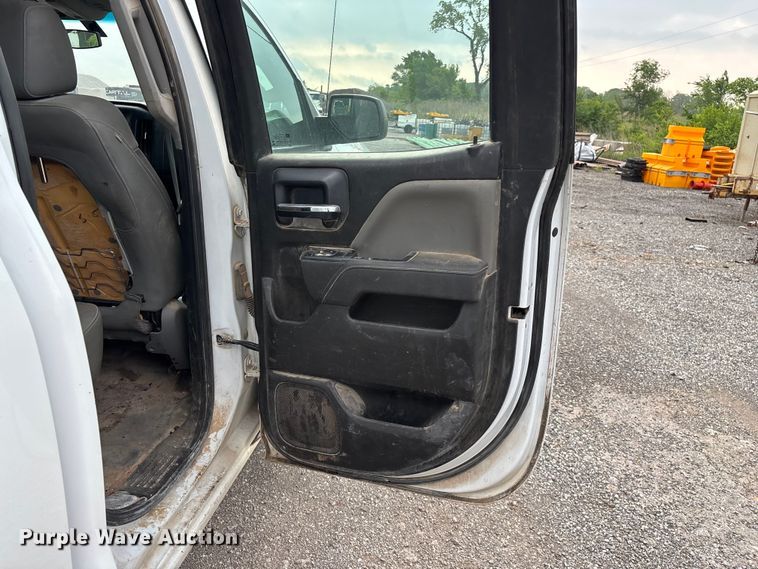 image for item FG0316 2015 Chevrolet Silverado 2500HD Ext. Cab pickup truck