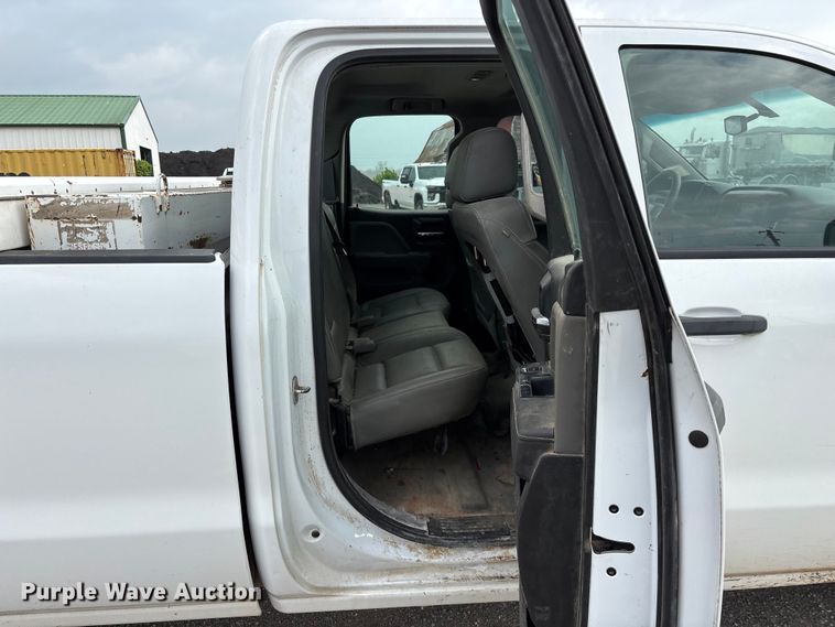 image for item FG0316 2015 Chevrolet Silverado 2500HD Ext. Cab pickup truck