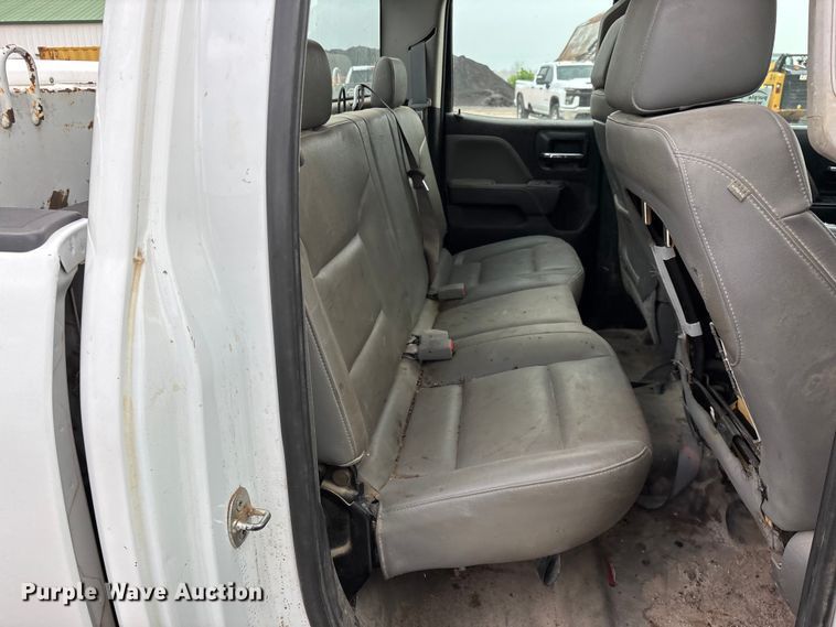 image for item FG0316 2015 Chevrolet Silverado 2500HD Ext. Cab pickup truck