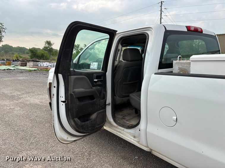 image for item FG0316 2015 Chevrolet Silverado 2500HD Ext. Cab pickup truck