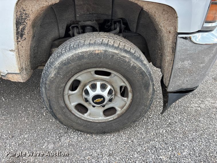 image for item FG0316 2015 Chevrolet Silverado 2500HD Ext. Cab pickup truck