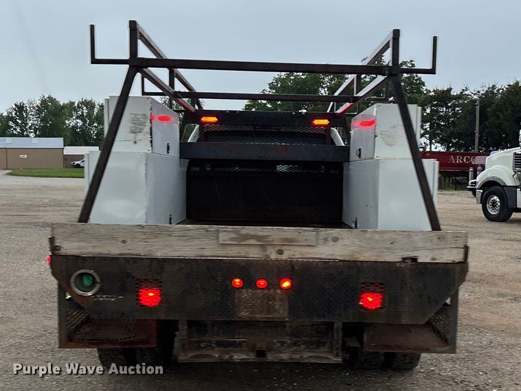 image for item FG0333 2013 Ford F450 Super Duty XL Crew Cab flatbed truck