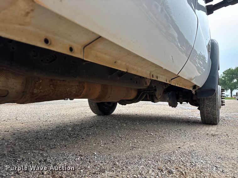 image for item FG0333 2013 Ford F450 Super Duty XL Crew Cab flatbed truck