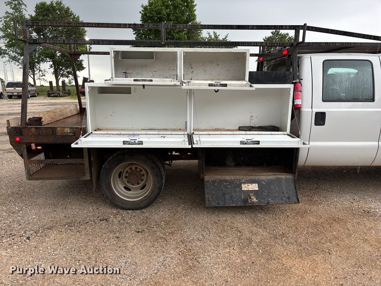 image for item FG0333 2013 Ford F450 Super Duty XL Crew Cab flatbed truck