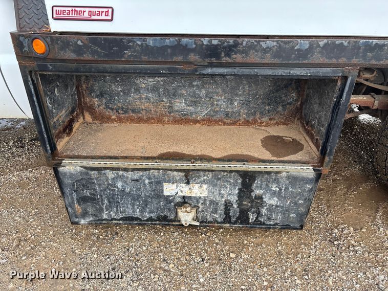 image for item FG0333 2013 Ford F450 Super Duty XL Crew Cab flatbed truck