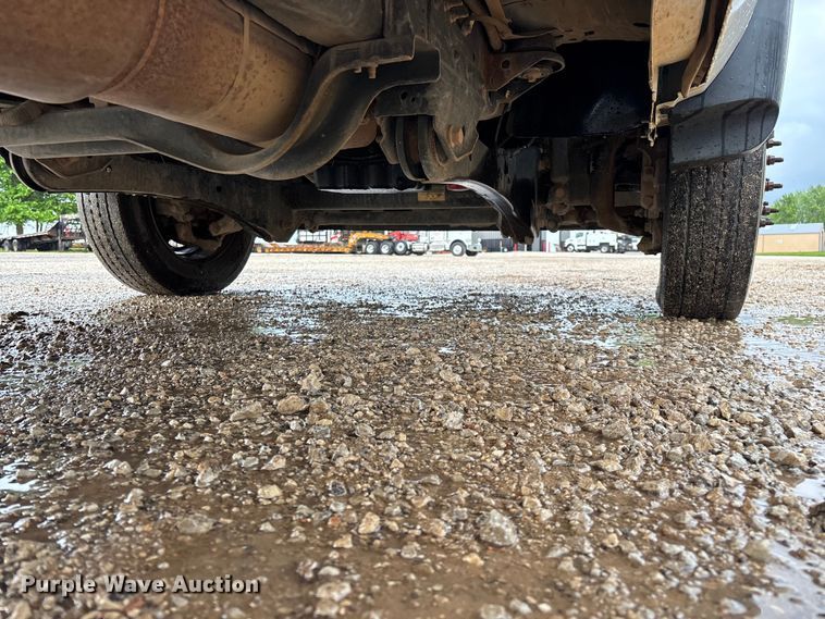 image for item FG0333 2013 Ford F450 Super Duty XL Crew Cab flatbed truck