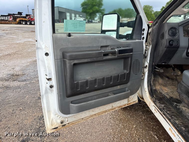 image for item FG0333 2013 Ford F450 Super Duty XL Crew Cab flatbed truck