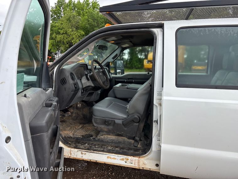 image for item FG0333 2013 Ford F450 Super Duty XL Crew Cab flatbed truck