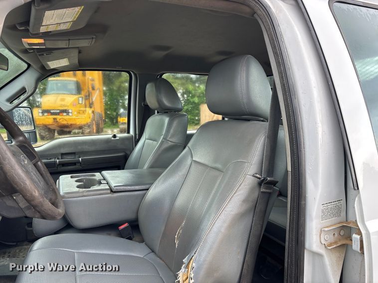 image for item FG0333 2013 Ford F450 Super Duty XL Crew Cab flatbed truck