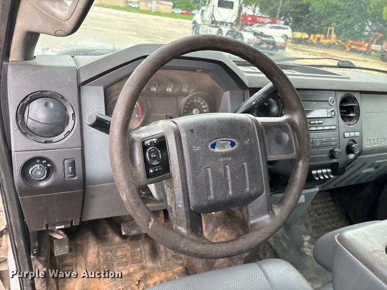 image for item FG0333 2013 Ford F450 Super Duty XL Crew Cab flatbed truck