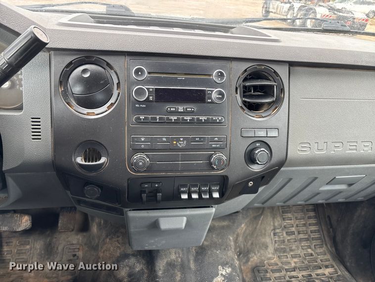 image for item FG0333 2013 Ford F450 Super Duty XL Crew Cab flatbed truck