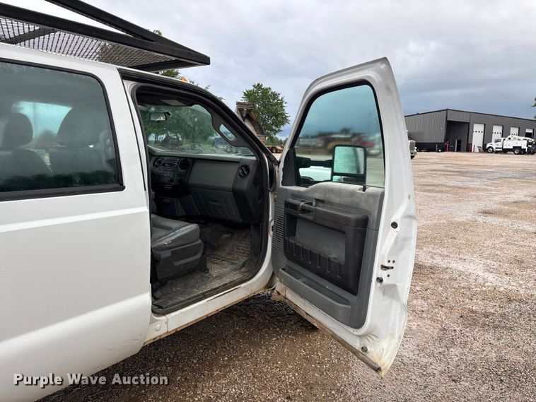 image for item FG0333 2013 Ford F450 Super Duty XL Crew Cab flatbed truck