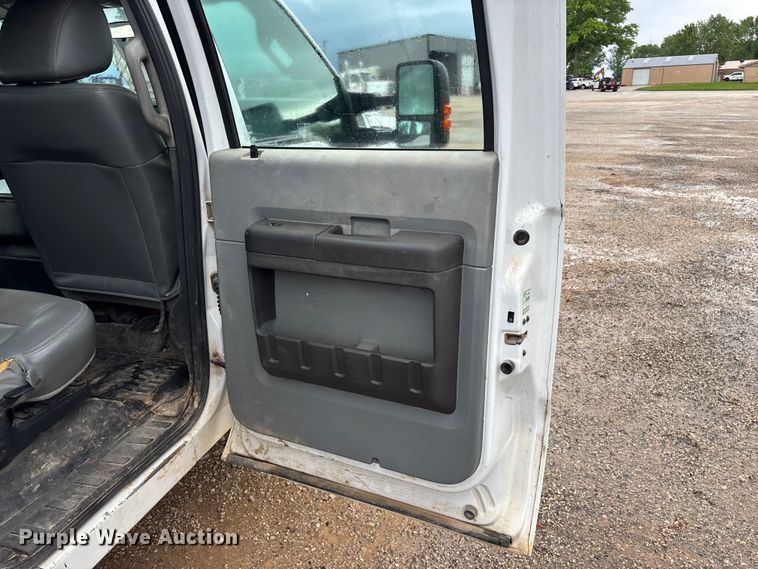 image for item FG0333 2013 Ford F450 Super Duty XL Crew Cab flatbed truck