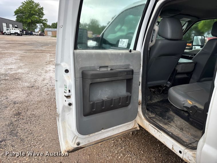 image for item FG0333 2013 Ford F450 Super Duty XL Crew Cab flatbed truck