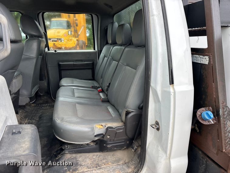 image for item FG0333 2013 Ford F450 Super Duty XL Crew Cab flatbed truck