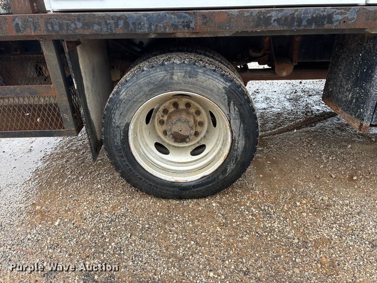 image for item FG0333 2013 Ford F450 Super Duty XL Crew Cab flatbed truck